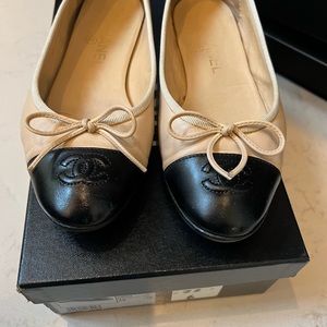 Classic Chanel Ballerina Flats- Beige/Black 36